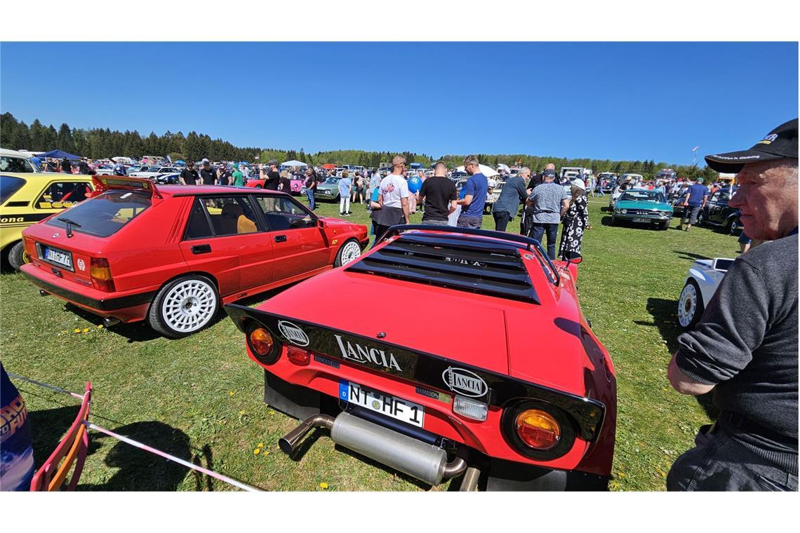 Oldtimerfreunde kommen in Münsingen voll auf ihre Kosten Oldtimer-Fans kamen voll auf ihre Kosten.