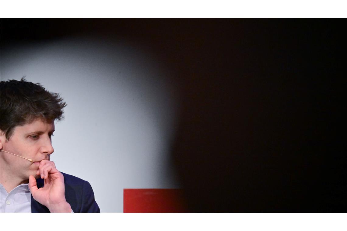 Bilder des Tages OpenAI-Chef Sam Altman zu Gast in der TU Berlin.