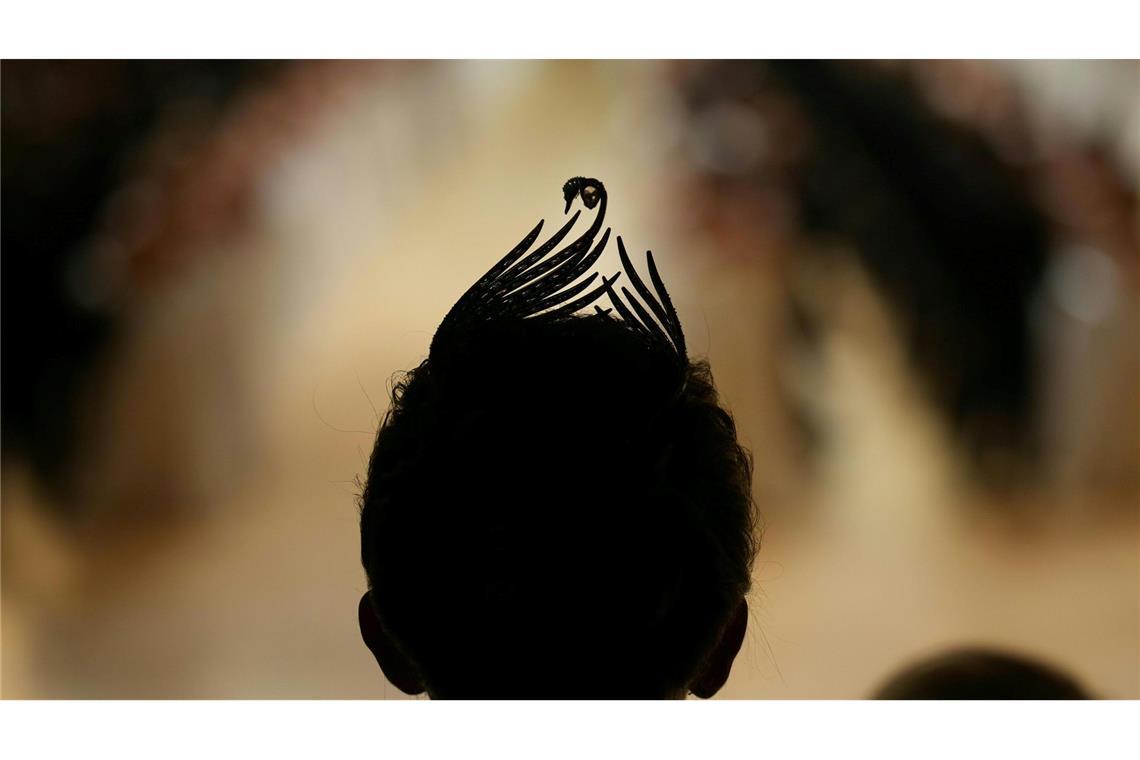 Opernball-Tiara während der Eröffnung des 68. Wiener Opernballs.