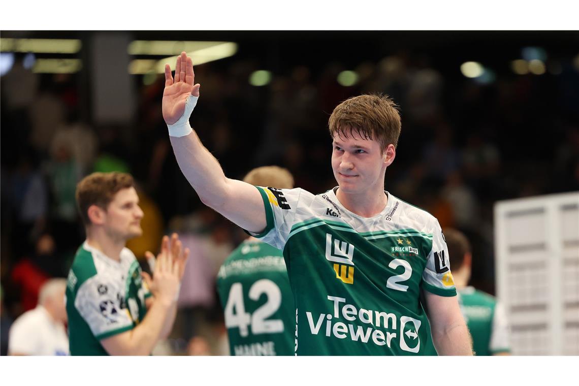 Oskar Neudeck bedankt sich bei den Fans.