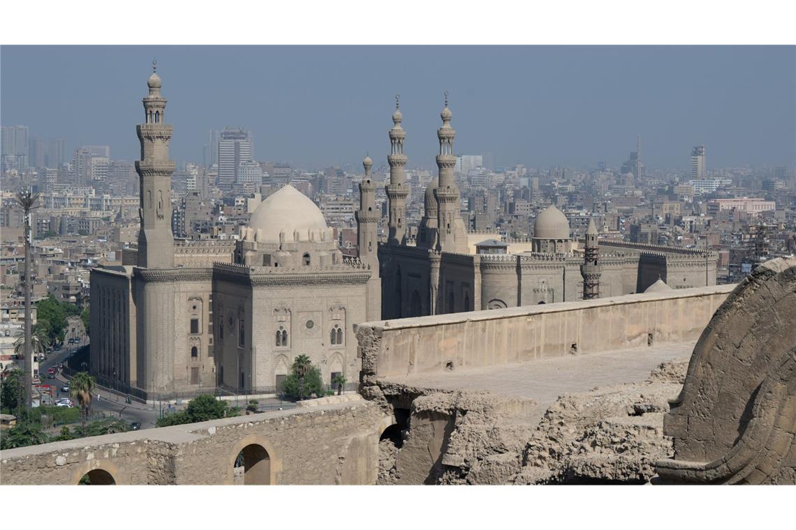 Palästinenserpräsident Mahmud Abbas habe das Spitzentreffen arabischer Staaten beantragt.