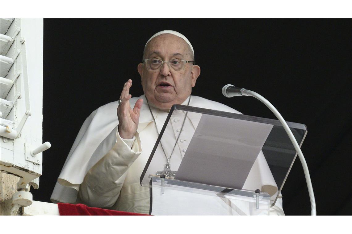 Bangen um Franziskus – Papst mit Lungenentzündung Papst Franziskus absolvierte zuletzt weiter mehrere Termine pro Tag. Seit Freitag wird er im Krankenhaus behandelt. (Archivbild)