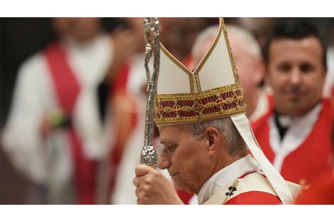 Papst Leo XIV. absolviert nach der Ankündigung einer bevorstehenden Operation an der Lunge zunächst weiter Termine im Vatikan. 
