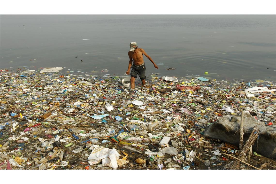 Für Plastik braucht es eine Obergrenze Paradiesischer Strand oder Hölle voller Plastik? Die Vermüllung ist weit fortgeschritten.