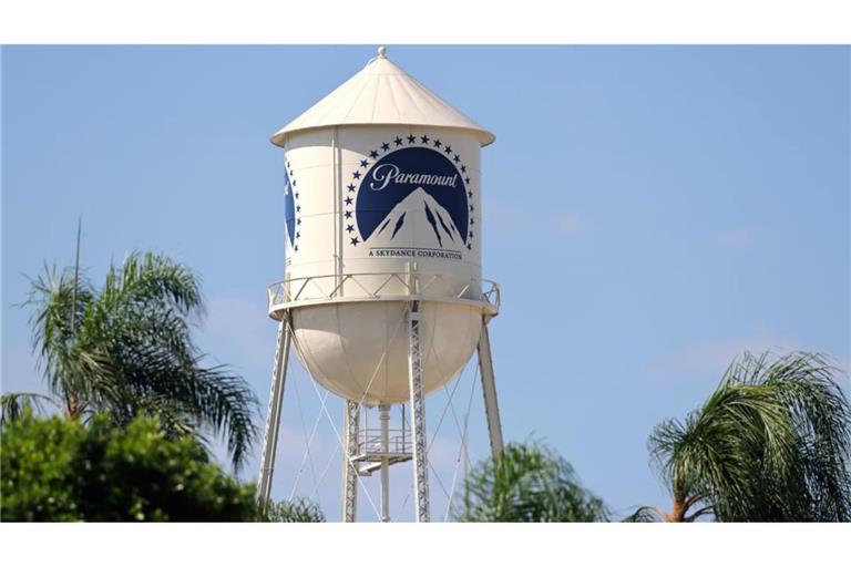 Paramount-Logo auf einem Wasserturm: Das Studio hat die Übernahme des Hollywood-Konkurrenten Warner Brothers abgeschlossen.