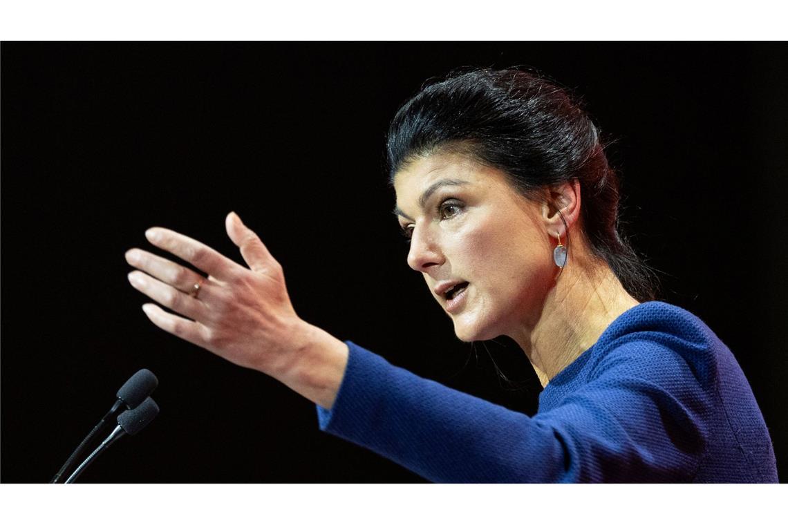 BSW, FDP und Linke zittern: Die Folgen der 5-Prozent-Hürde Parteigründerin Sahra Wagenknecht sieht ihre Partei von außen angefeindet. (Archibild)