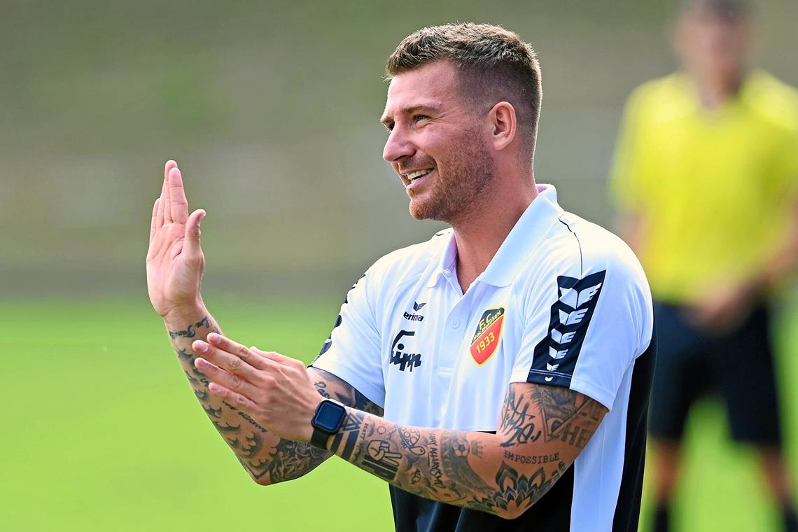 SG Sonnenhof Großaspach setzt auf Pascal Reinhardt Pascal Reinhardt gibt als neuer Trainer ab dem kommenden Montag bei der SG Sonnenhof Großaspach die Kommandos. Foto: Imago