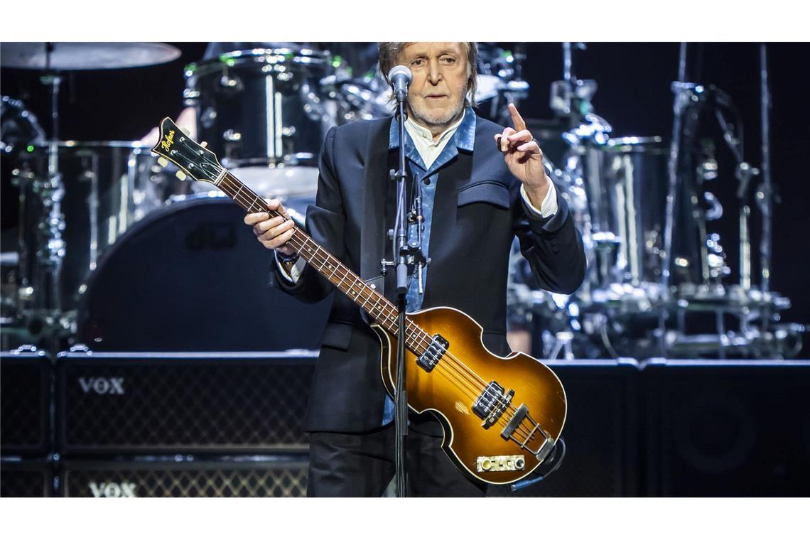 Britische Künstler und Autoren warnen vor Ausverkauf an KI Paul McCartney ist nur einer von vielen britischen Künstlern, die ihre Sorge über eine mögliche Änderung im Urheberrecht zugunsten von KI-Unternehmen geäußert haben. (Archivbild)