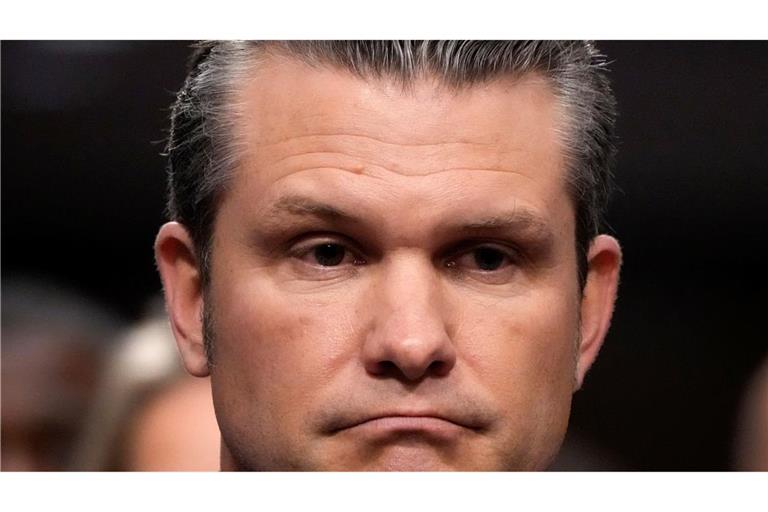 Pentagon-Chef Hegseth muss sich wegen der Chat-Affäre einer Untersuchung stellen. (Archivbild)