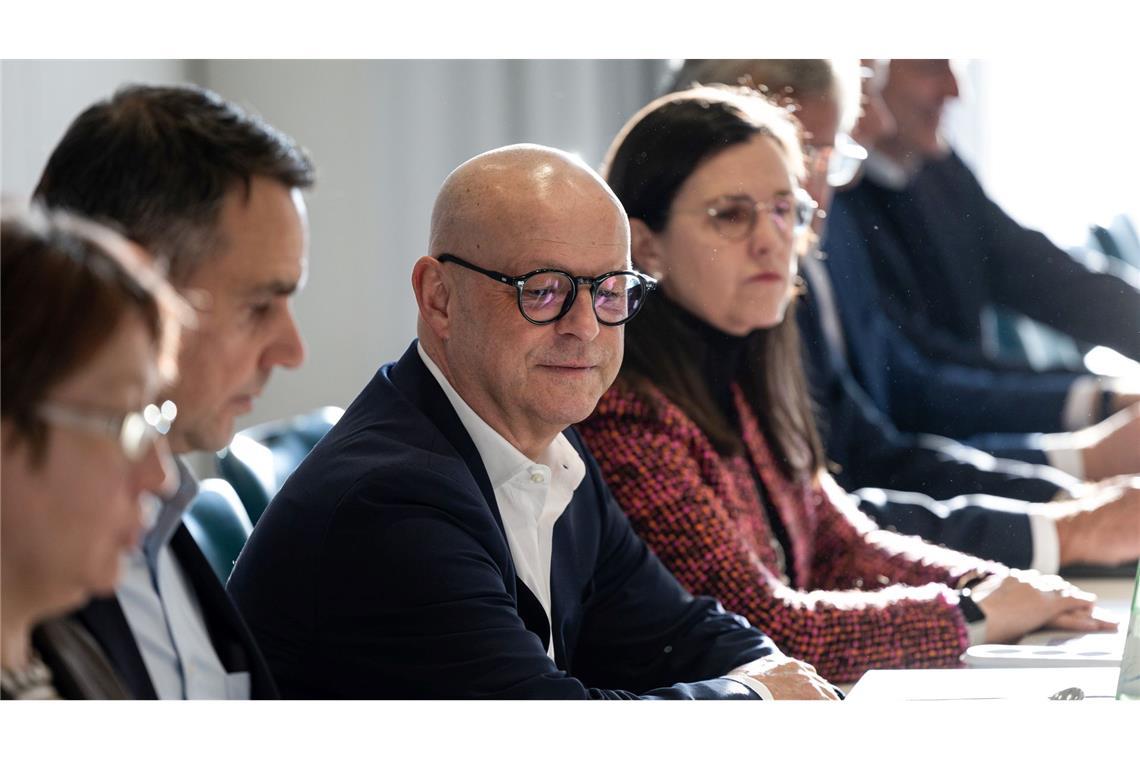 Bahn und EVG verhandeln in zweiter Tarifrunde Personalvorstand Martin Seiler führt die Gespräche für die Arbeitgeber.