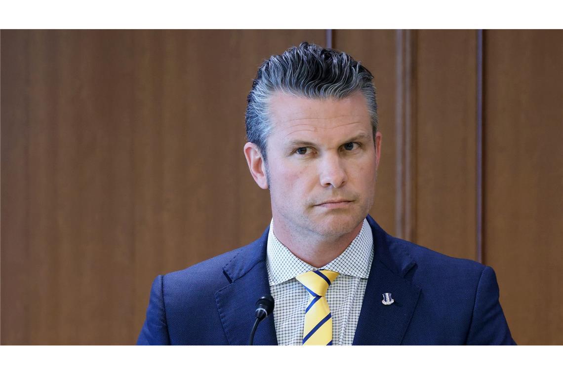 Medien: Hegseth teilte Militärpläne über Signal mit Ehefrau Pete Hegseth sieht sich neuen Vorwürfen ausgesetzt. (Archivbild)