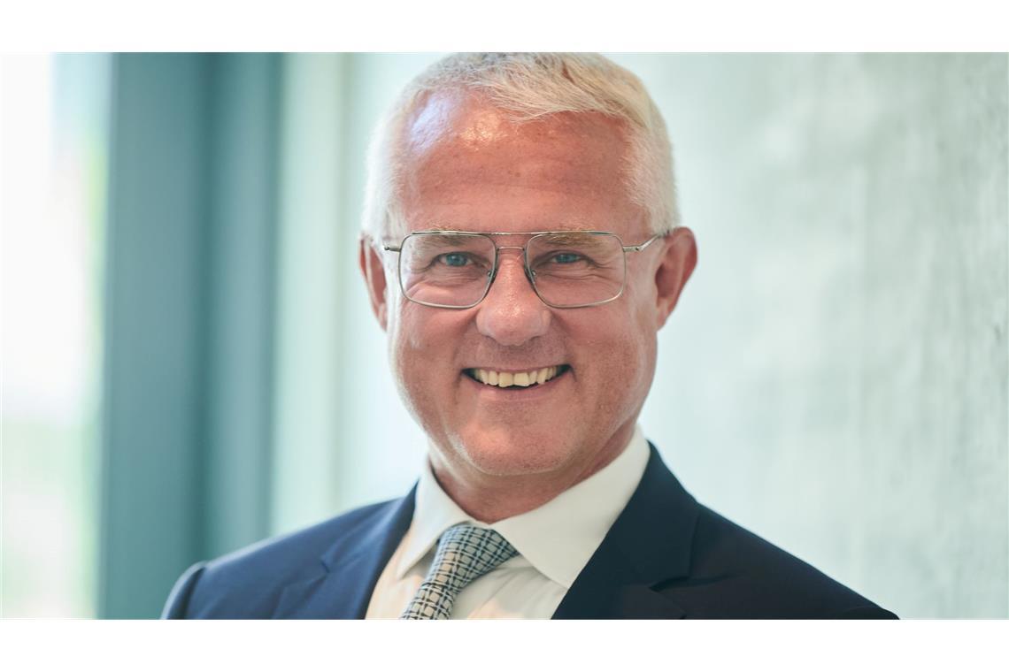 Ex-Finanzsenator soll Rechtsextremisten Kredit gewährt haben Peter Kurth soll nach Informationen des "Spiegels" ein Haus finanziert haben, dass mutmaßlich von Rechtsextremen genutzt wurde.