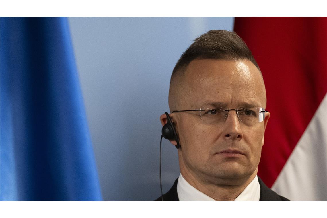 Ungarn blockiert EU-Paket und will Position der Ukraine nicht mehr stärken Peter Szijjarto, Außenminister von Ungarn, erweist sich als Dorn im EU-Auge.