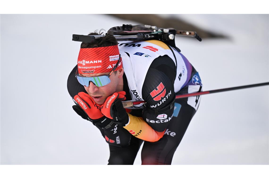Mit letzter Kraft ins Ziel: Biathleten feiern WM-Bronze Philipp Nawrath kann gerade so die Strafrunde vermeiden.