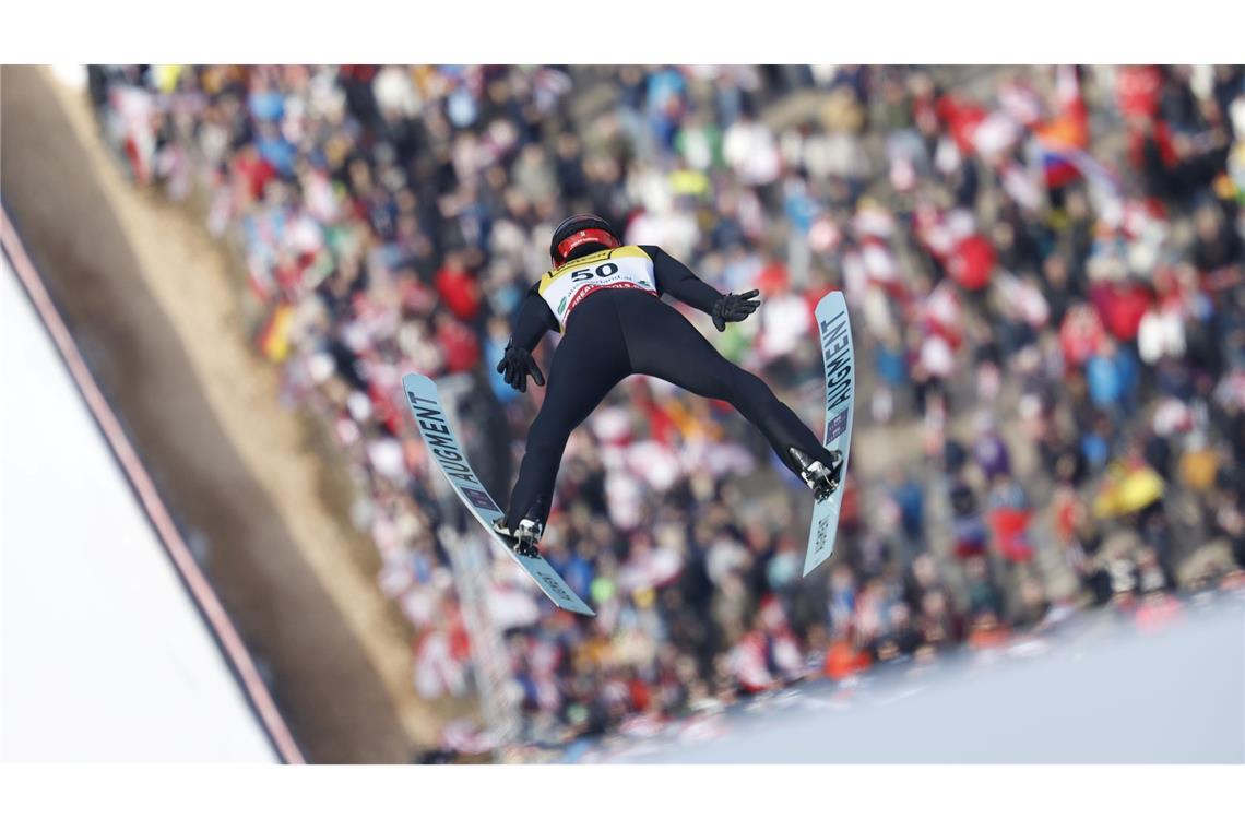 Philipp Raimund kam beim Skifliegen in Österreich nur auf Platz 16.