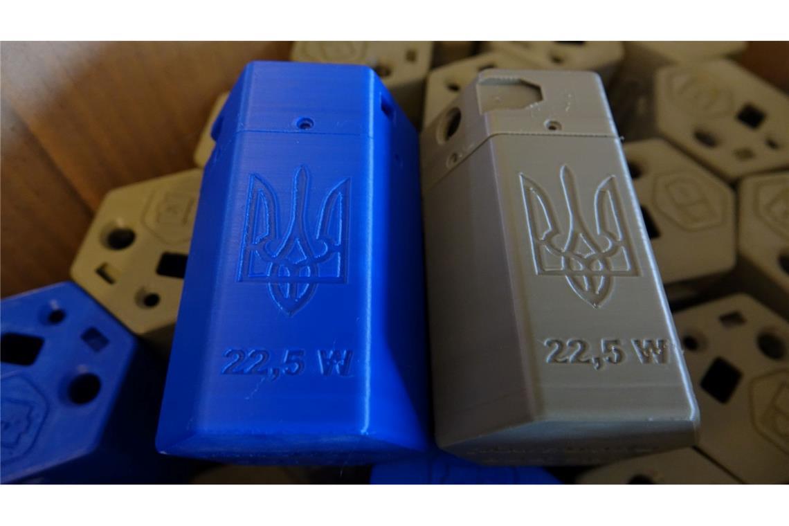 Plastikrohstoff aus der Ukraine, Druck in Deutschland: Gehäuse für Powerbanks.