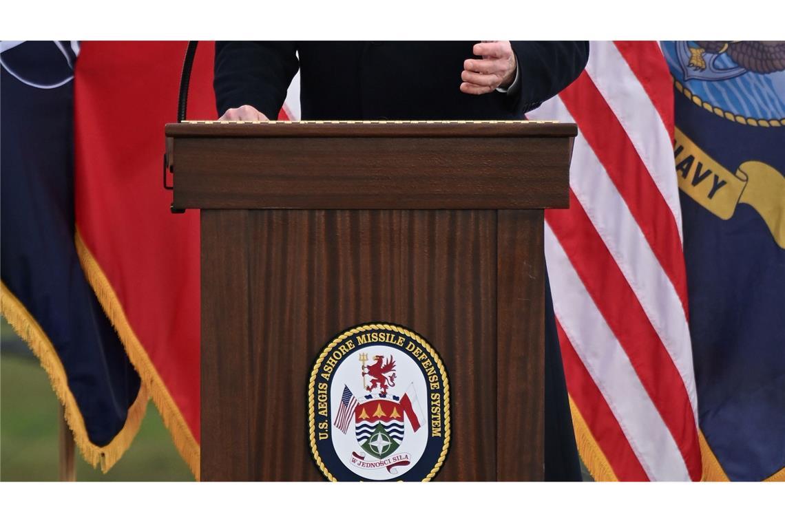 Stützpunkt für Nato-Raketenabwehrschirm in Polen eröffnet Polens Präsident Andrzej Duda spricht bei der Eröffnung der US-Raketenabwehrbasis in Redzikowo. (Foto aktuell)
