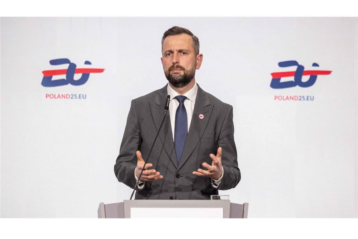 Polen dämpft Erwartungen auf baldigen Nato-Beitritt der Ukraine Polens Verteidigungsminister Wladyslaw Kosiniak-Kamysz (Archivbild)