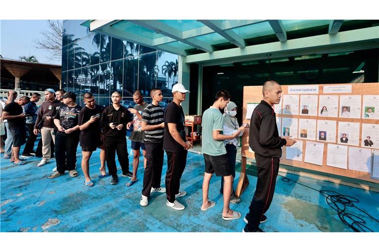 Politische Beobachter bezeichneten die Wahl als die bedeutendste in der Geschichte des Landes.