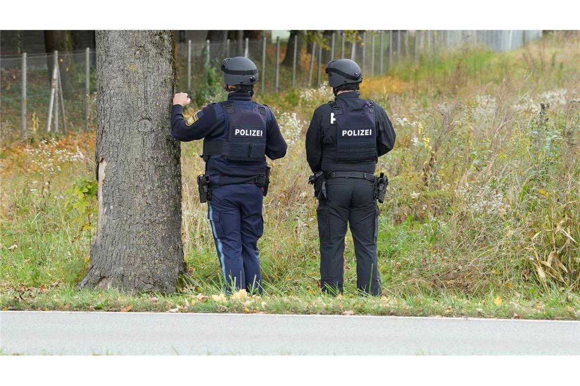 Polizisten ermittelten am Tag nach dem Vorfall zur Ursache und dem genauen Hergang.
