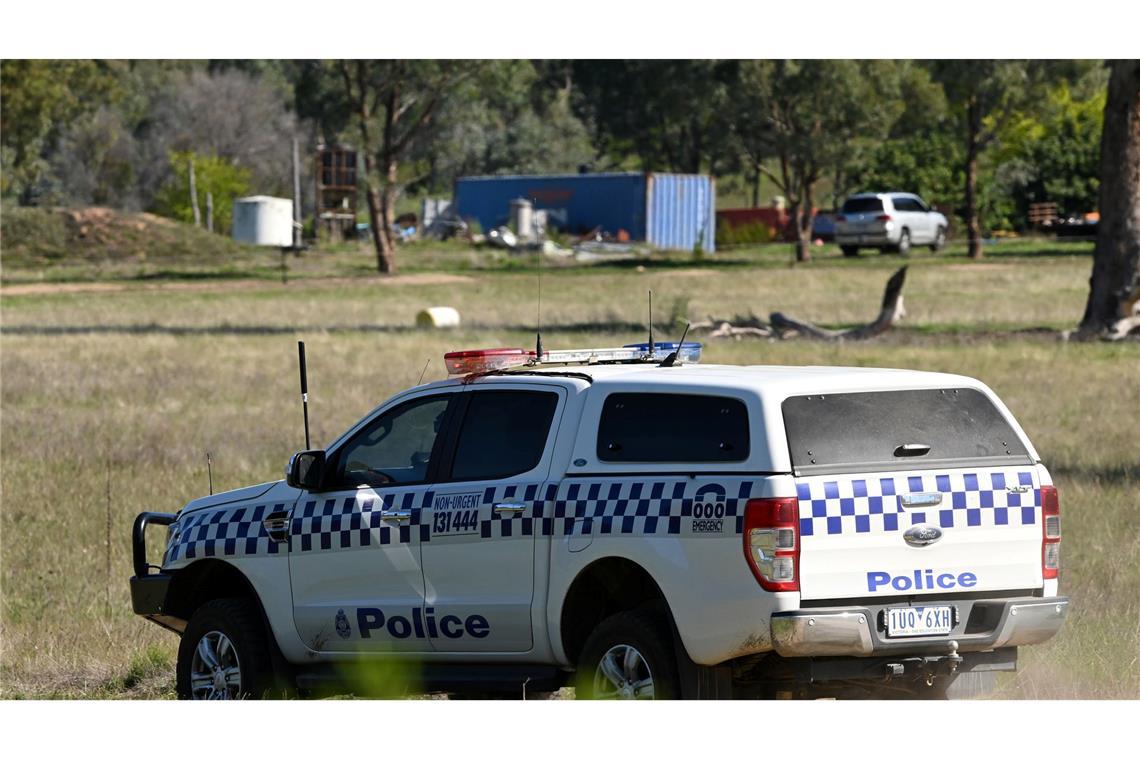 Polizisten nahmen einen mutmaßlichen Polizistenmörder fest.