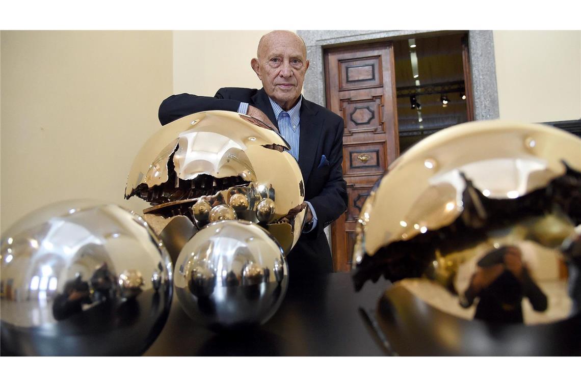 Italiens Bildhauer Arnaldo Pomodoro ist gestorben Pomodoro starb am Vorabend seines 99. Geburtstags. (Archivbild)