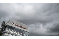 Porsche-Führung strebt weiteres umfassendes Sparpaket an. (Foto-Archiv)