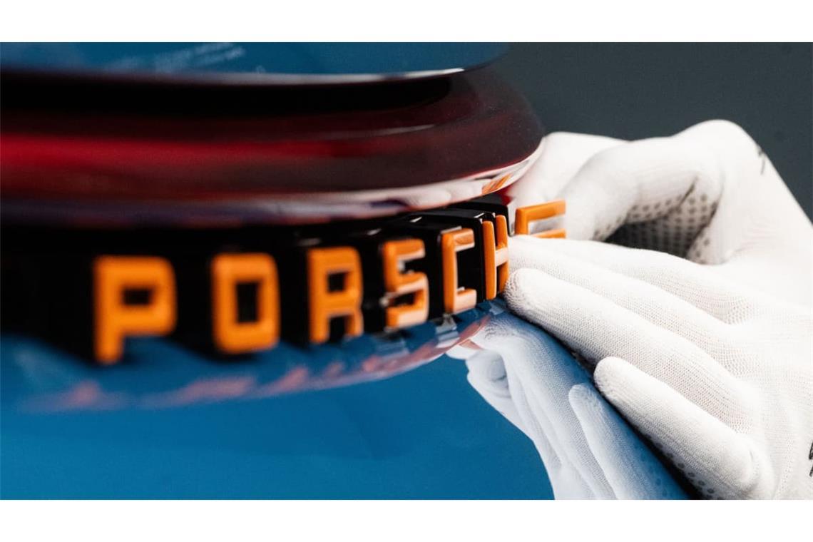 Porsche macht etwas weniger Umsatz als erwartet, verdient operativ aber wieder Geld (Archivbild)