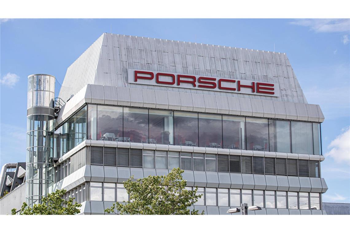 Stuttgarter Autobauer blickt mit Verbrenner-Strategie positiv nach vorn Porsche setzt wieder mehr auf Verbrenner.