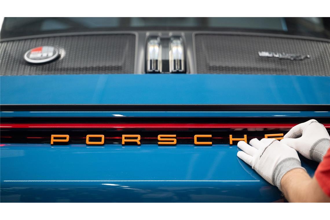 Porsche will laut einen "Spiegel"-Bericht Batterie-Tochter Cellforce fast komplett abwickeln. (Archivbild)