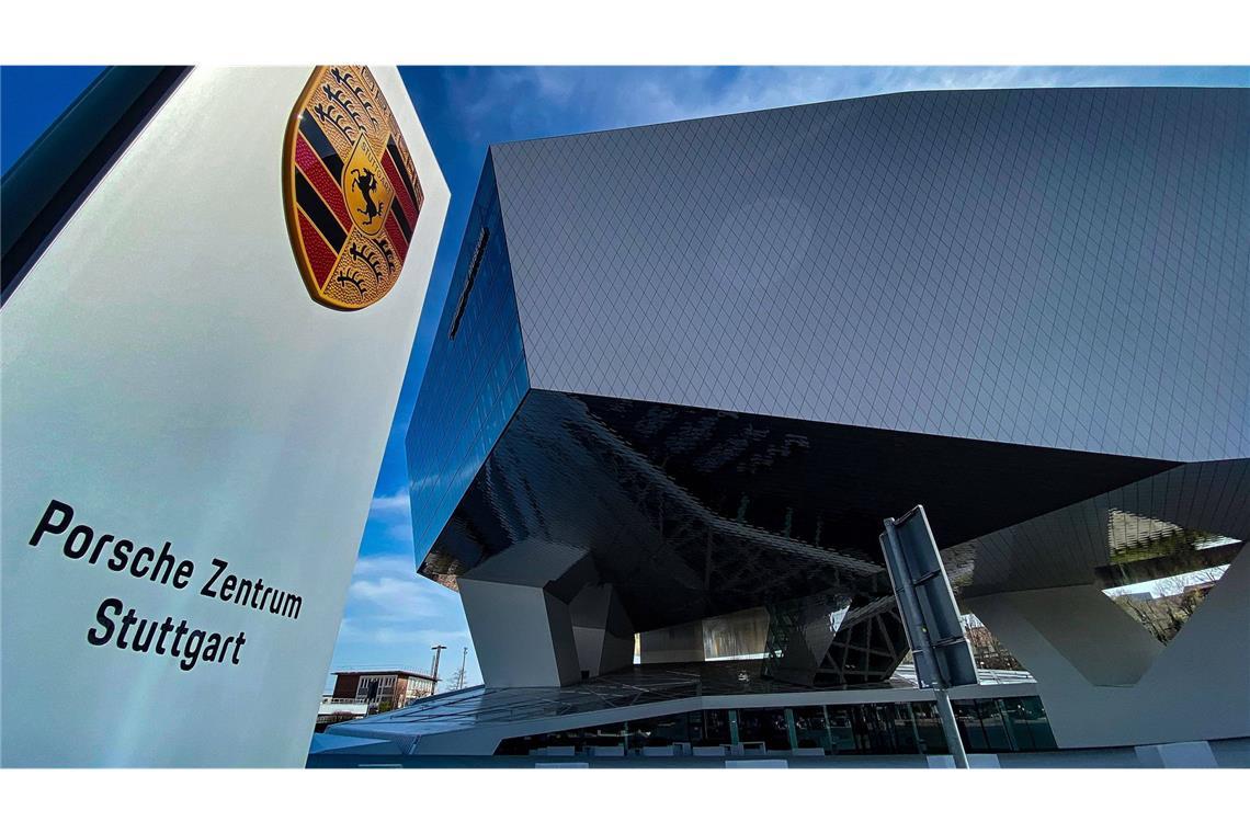 Porsche SE schreibt Milliardenverlust Porsche Zentrale Stuttgart-Zuffenhausen. Der Autobauer schreibt offenbar einen Milliardenverlust (Archivfoto).