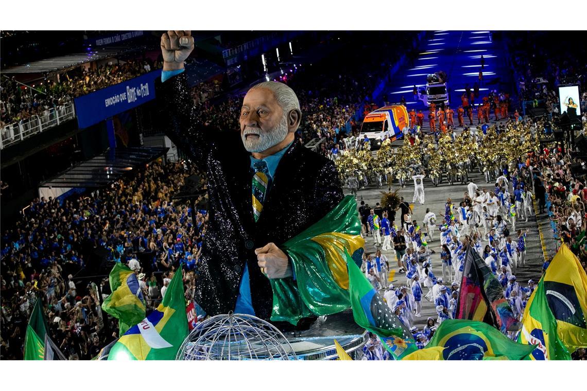 Präsident Lula wurde bei einem Auftritt geehrt.