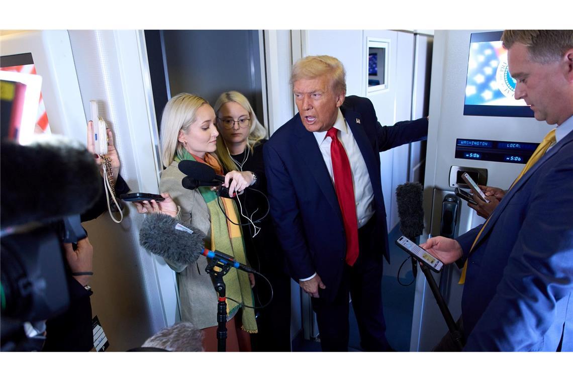 Präsident Trump ist auf dem Weg nach Israel.