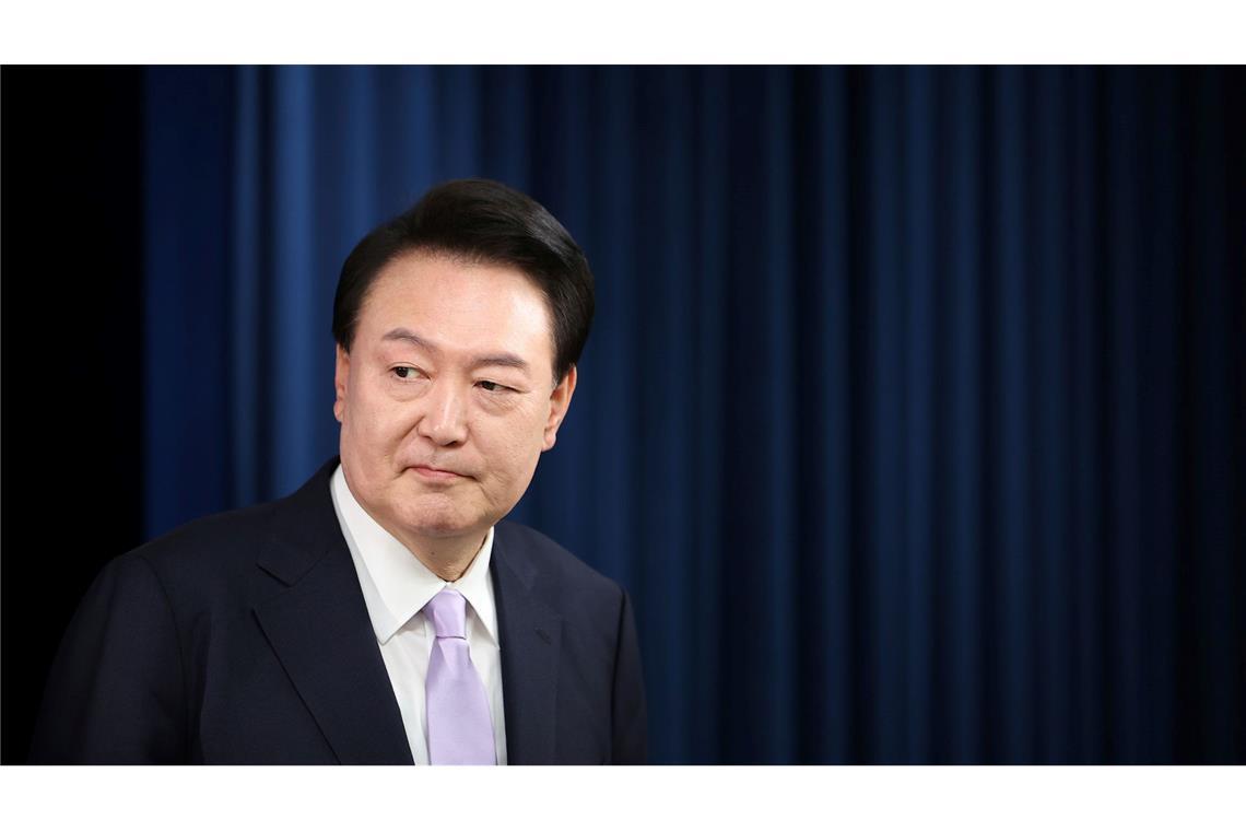 Sicherheitsleute von Südkoreas Präsident verpassen Vorladung Präsident Yoon hatte Anfang Dezember kurzzeitig das Kriegsrecht ausgerufen und sein Land damit in eine Krise gestürzt. (Archivbild)