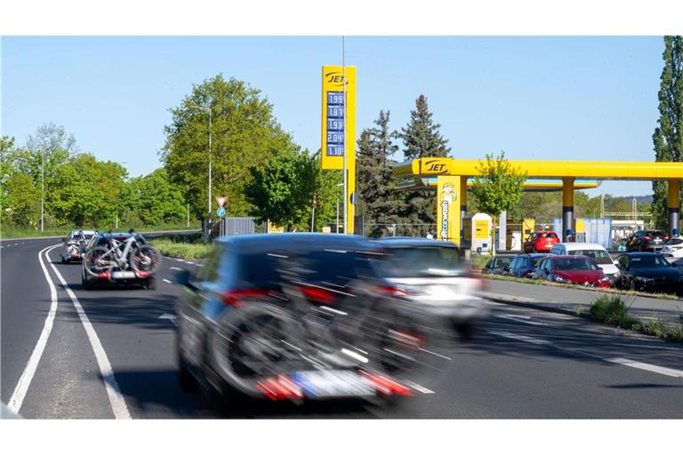 Preisunterschiede je nach Tankstelle sind laut Kartellamt momentan sehr stark (Archivbild)