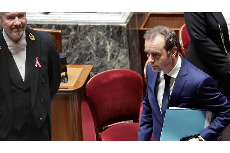 Premierminister Sébastien Lecornu und seine Mitte-Rechts-Regierung haben den ersten von zwei Misstrauensanträgen der Opposition überstanden.