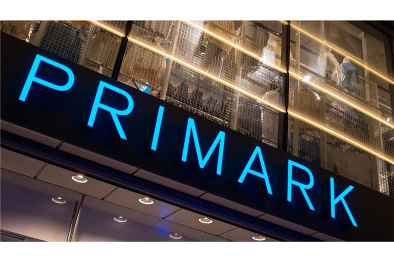Primark gilt als einer der großen Player im stationären Geschäft, hat bisher aber digitale Services ausgespart. Das ändert sich so langsam.