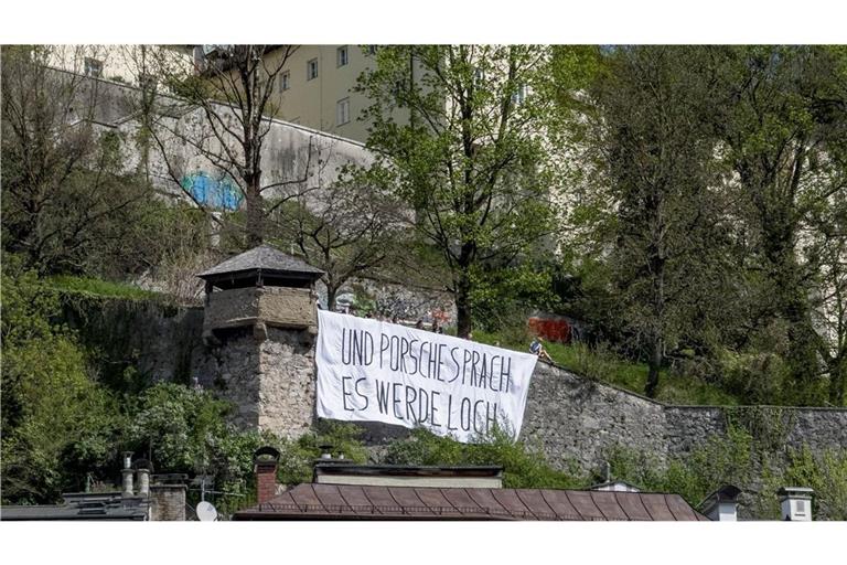 Protest gegen den geplanten Porsche-Privattunnel in Salzburg