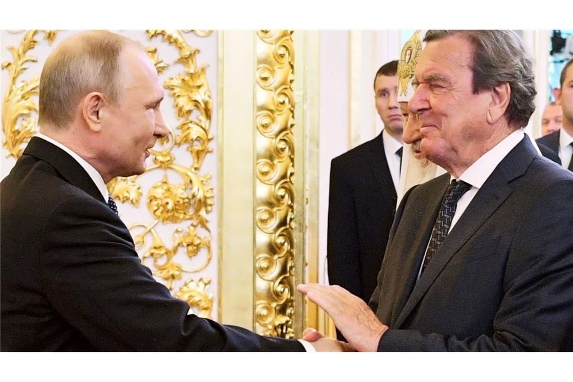 Putin und Schröder gelten als langjährige Freunde. (Archivbild)