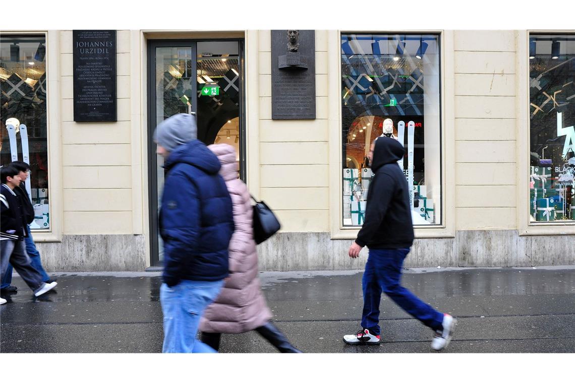 Rainer Maria Rilke, der eigentlich René hieß, kam mit sieben Monaten als Frühchen in Prag zur Welt.