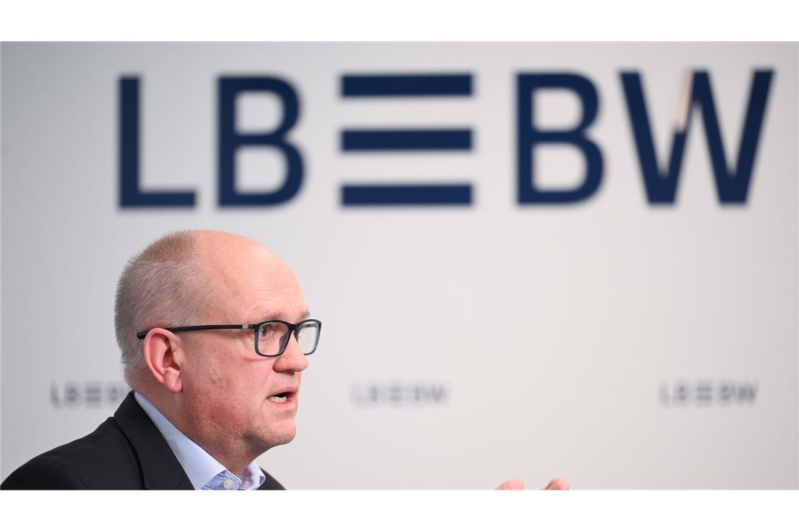LBBW-Chef mahnt radikale Reformen für Wirtschaftsstandort an Rainer Neske ist der Meinung, dass es in Deutschland zu viele Feiertage gibt.