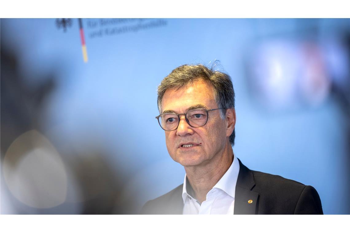 Bevölkerungsschutz-Chef: Müssen widerstandsfähiger werden Ralph Tiesler ist seit 2022 Präsident des Bundesamtes für Bevölkerungsschutz und Katastrophenhilfe (BBK) mit Sitz in Bonn. Die Behörde ist dem Bundesinnenministerium unterstellt. (Archivfoto)