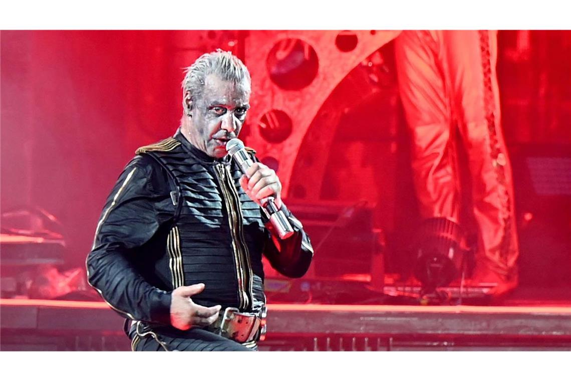 Rammstein-Sänger kündigt Solo-Tour an Rammstein-Sänger Till Lindemann hat eine Solo-Tour angekündigt.