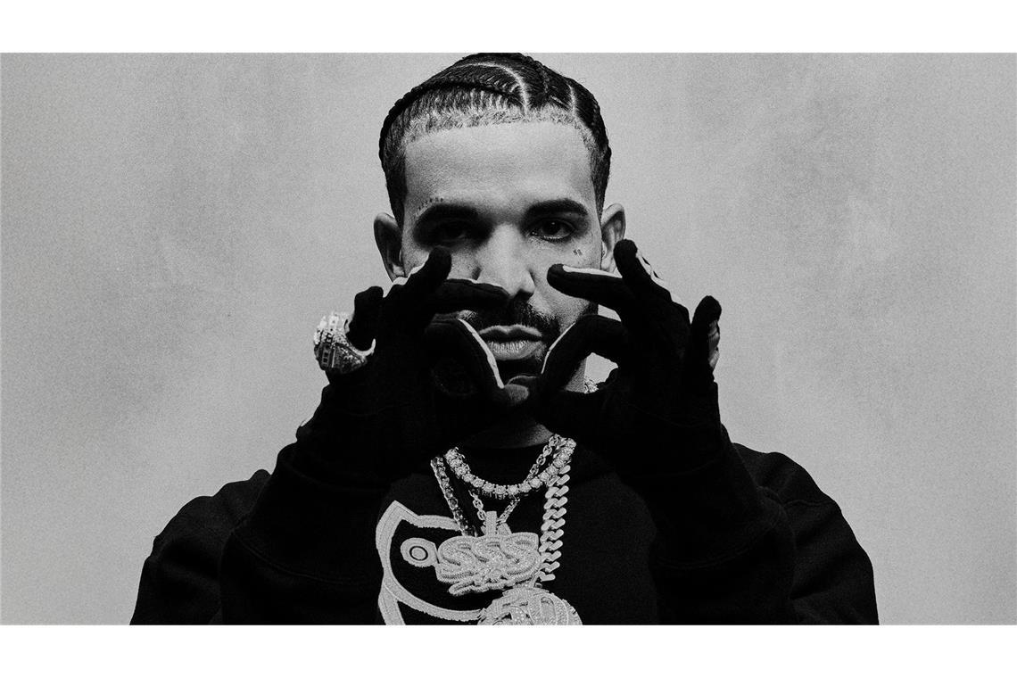Drake spielt acht Konzerte in Deutschland Rap-Superstar Drake hat am Dienstag acht Deutschland-Konzerte für den Sommer angekündigt.