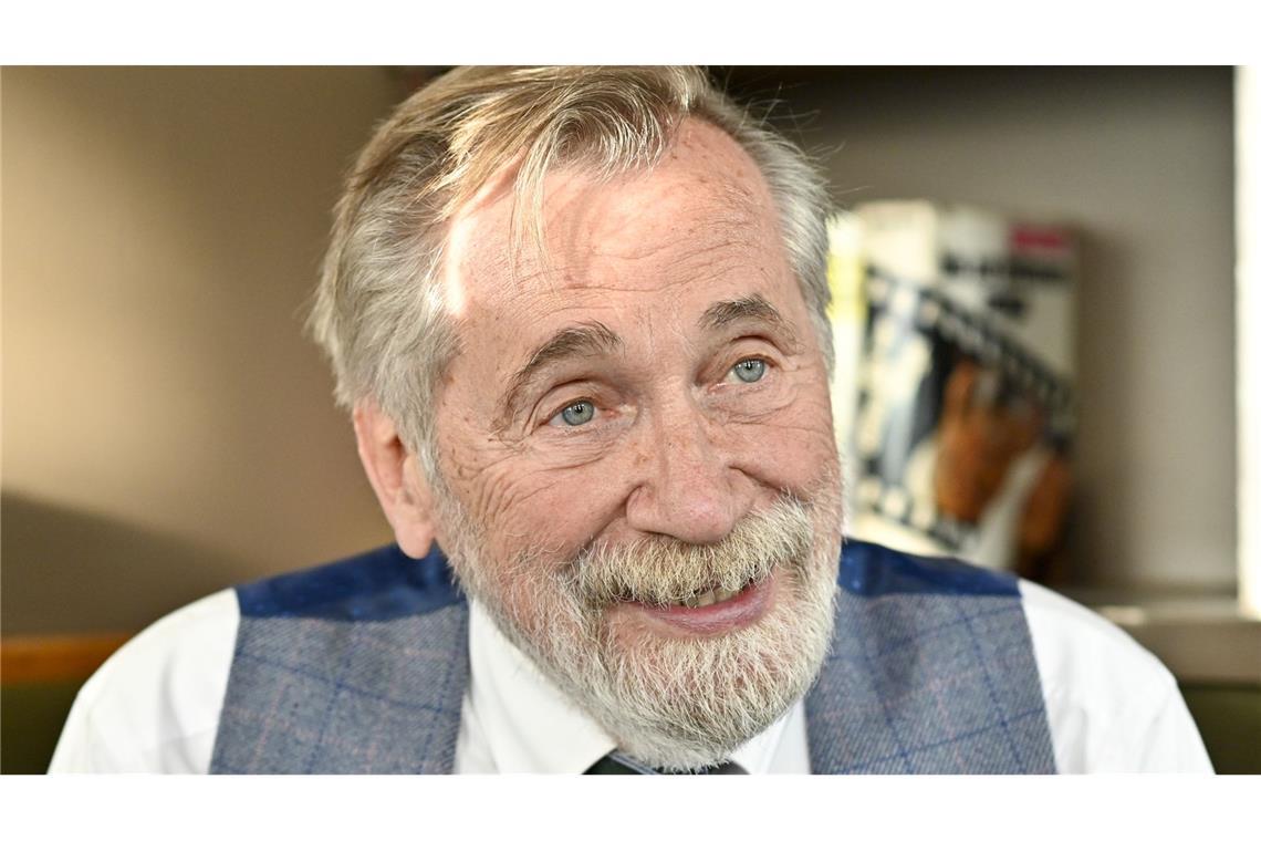 „Tele-As“-Moderator Peter Rapp gestorben Rapp galt mit seinem Wiener Schmäh und seinem charakteristischen Bart in seiner österreichischen Heimat als legendäre TV-Persönlichkeit.