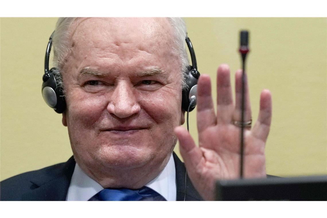Bosnisch-serbischer Kriegsverbrecher beantragt Entlassung aus Haft Ratko Mladic ist zu lebenslanger Haft verurteilt.