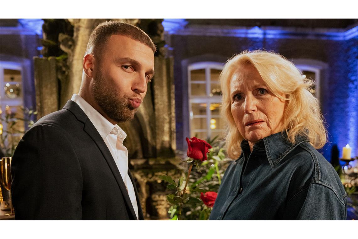 Kabarettistin in der Kotzfrucht-Hölle: "Kroymann" ist zurück Realitystar Filip Pavlović und Satirikerin Maren Kroymann haben zusammen gedreht.