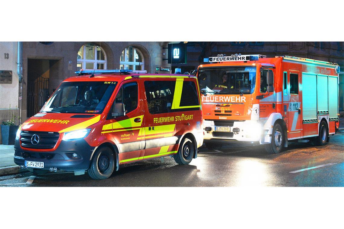 Streit um Farbe der Feuerwehr beigelegt Rechts die alte Farbgebung, links die seit kurzem ebenfalls verwendete: Welche ist besser sichtbar?