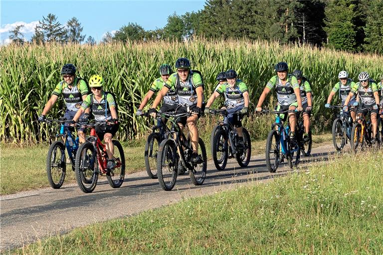 Regelmäßig macht sich die Radgruppe „Abfahrt 1/4 Elf“ in Murrhardt zur Tour auf. Ein guter Umgang mit allen Waldnutzern ist ihnen wichtig. Foto: J. Fiedler