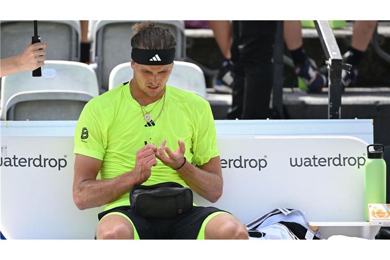 Regelmäßig überprüft Alexander Zverev während seiner Tennis-Matches seinen Blutzuckerwert. (Archivbild)